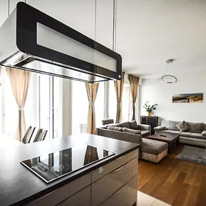 Appartement Hochwertig Im Herzen Stuttgarts, Stuttgart